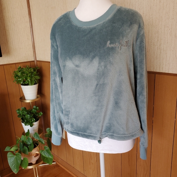 Fifth Sun Pale Green Women's Tops Size XS - Picture 10 of 11